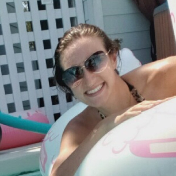 Meet your Posher, Marina - Picture 1 of 1